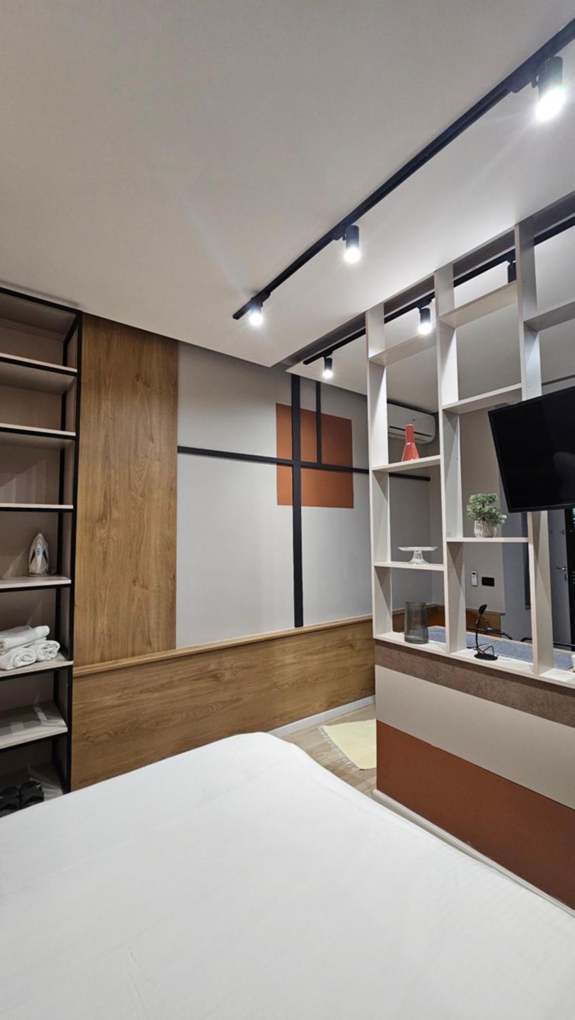 טיראנה Tam Serviced Studio Apartments Next To Blloku מראה חיצוני תמונה