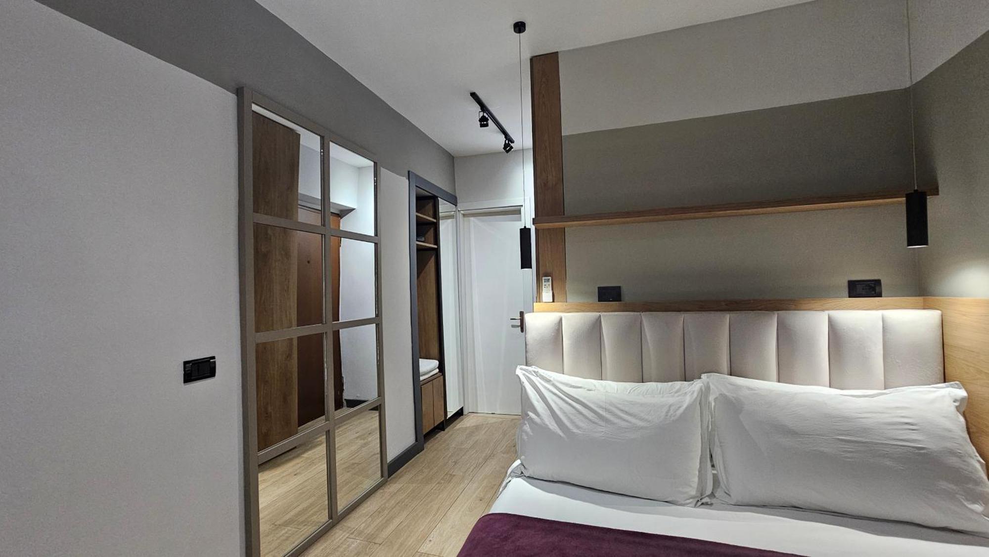 טיראנה Tam Serviced Studio Apartments Next To Blloku מראה חיצוני תמונה