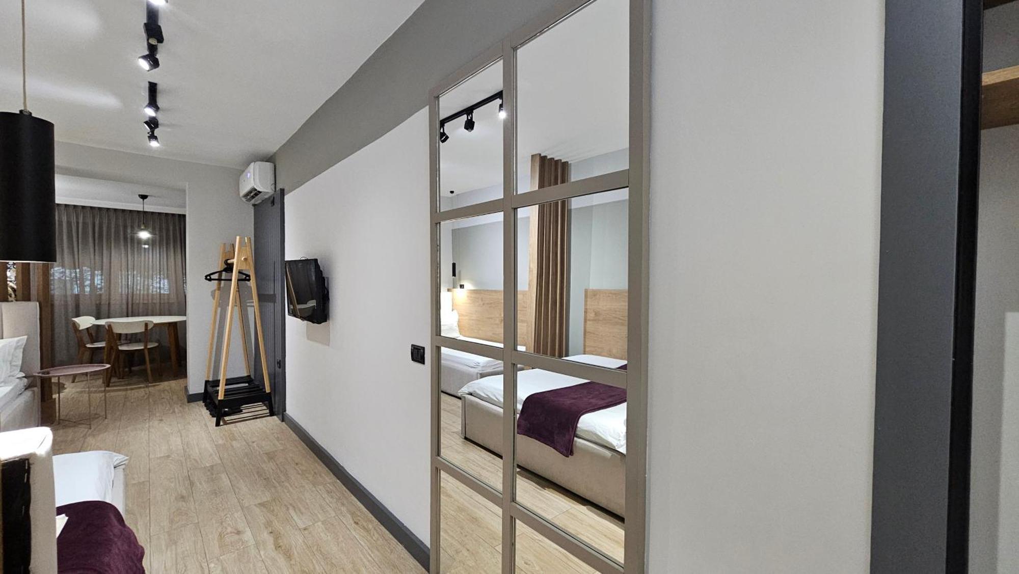 טיראנה Tam Serviced Studio Apartments Next To Blloku מראה חיצוני תמונה