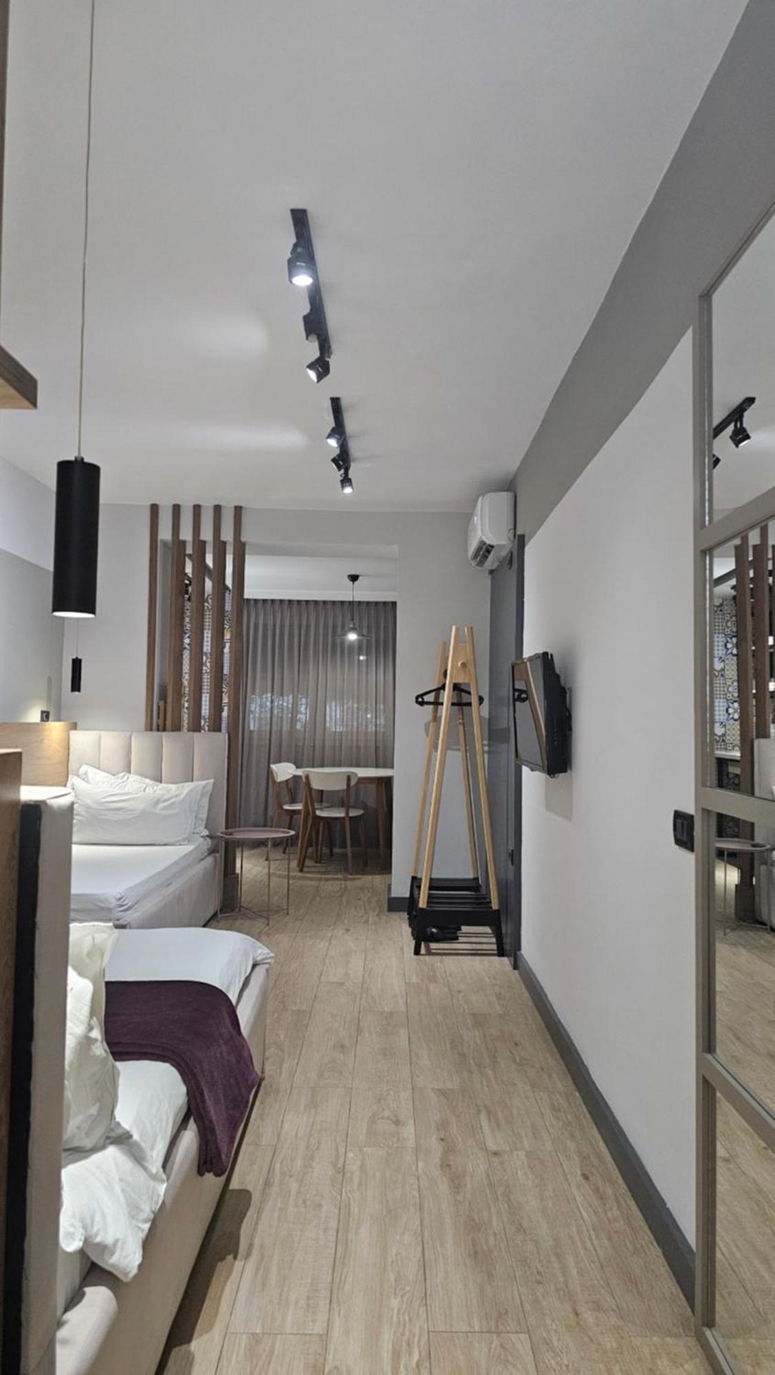 טיראנה Tam Serviced Studio Apartments Next To Blloku מראה חיצוני תמונה