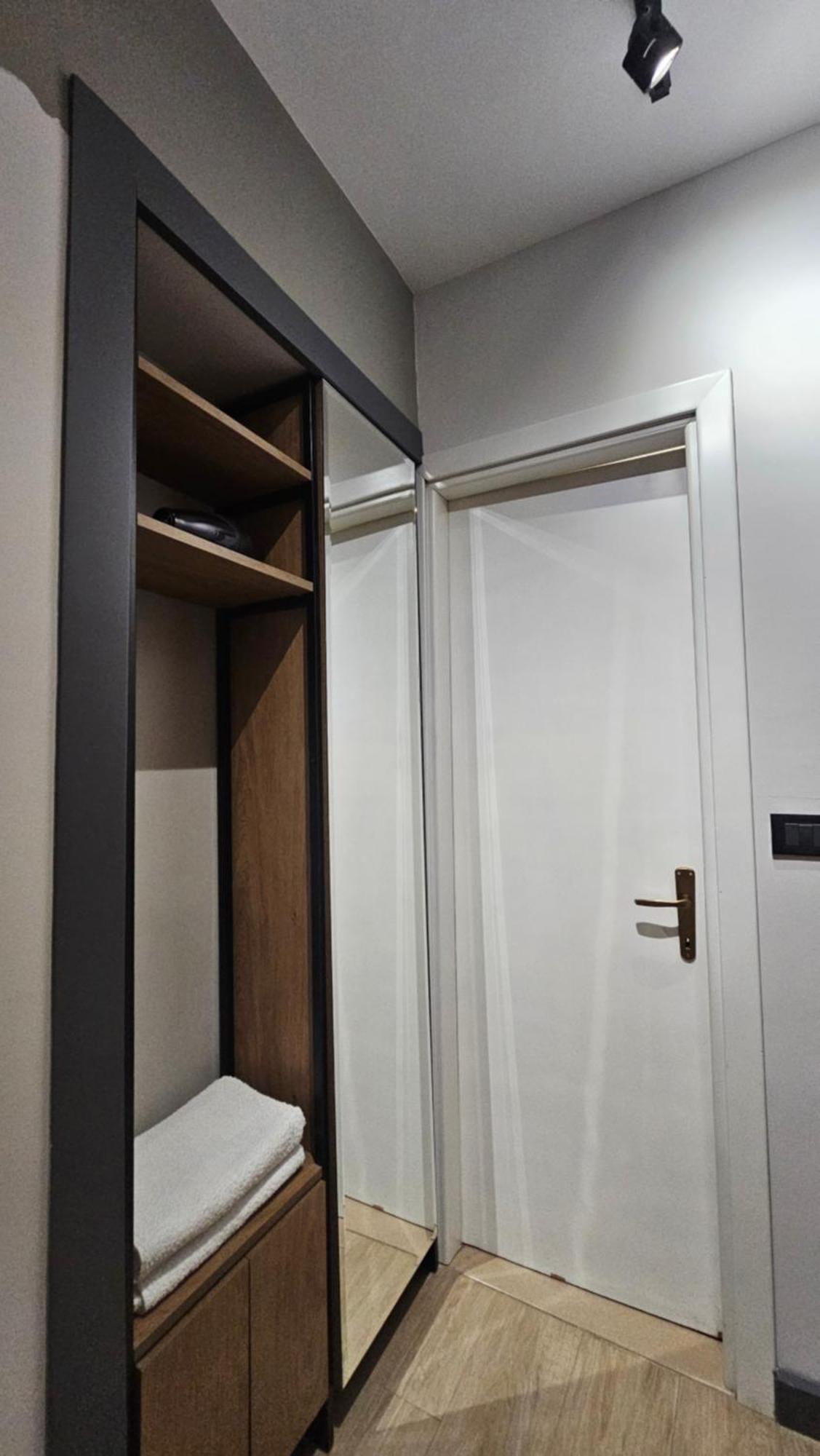 טיראנה Tam Serviced Studio Apartments Next To Blloku מראה חיצוני תמונה