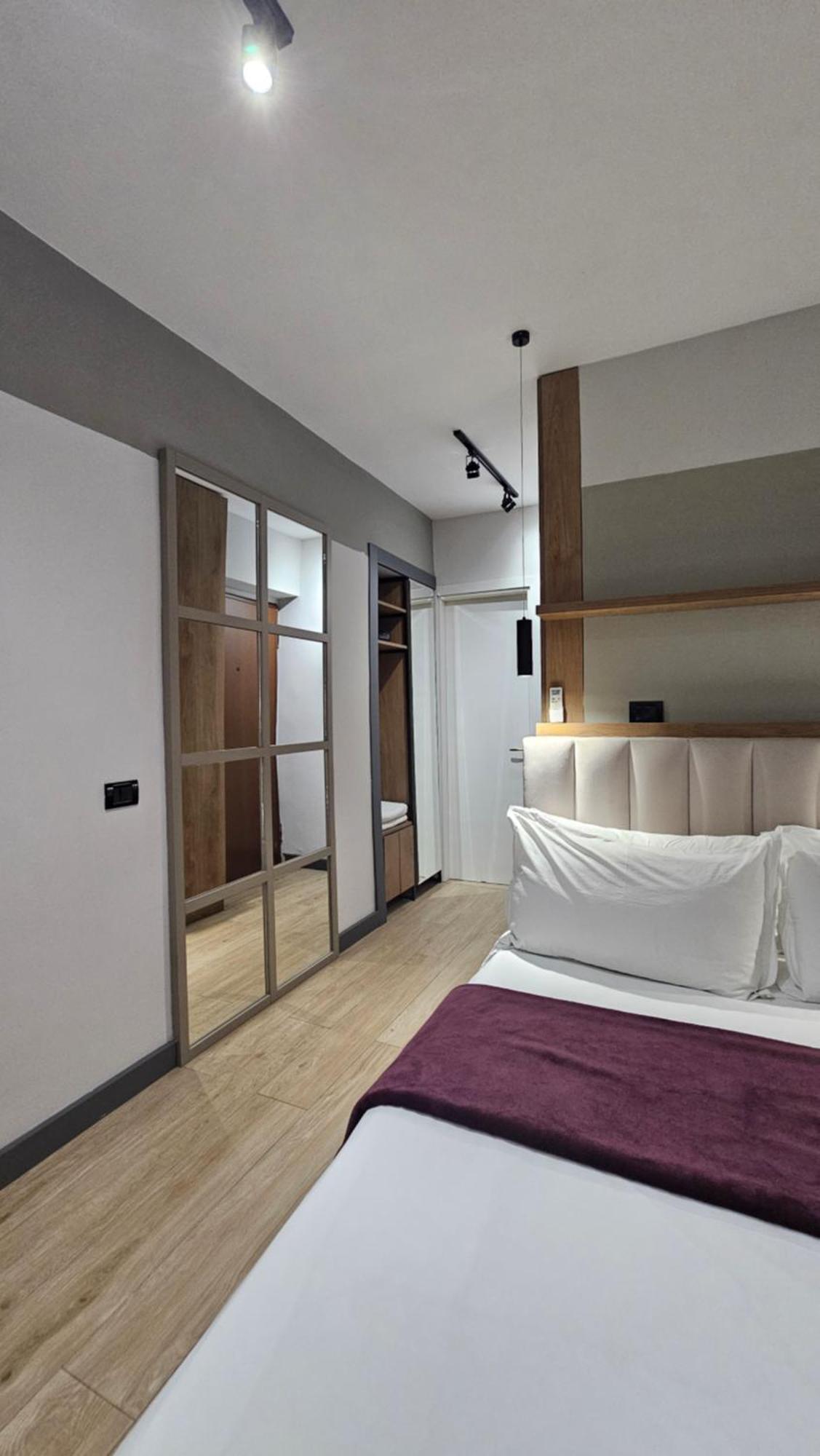 טיראנה Tam Serviced Studio Apartments Next To Blloku מראה חיצוני תמונה