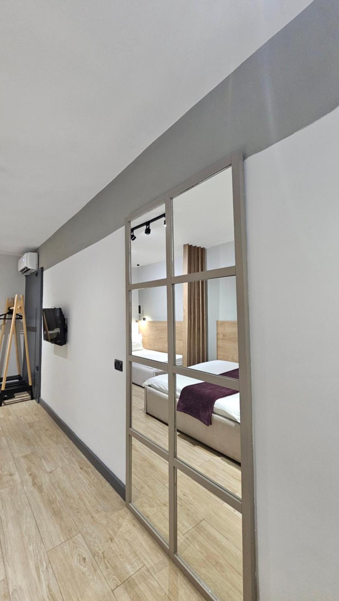 טיראנה Tam Serviced Studio Apartments Next To Blloku מראה חיצוני תמונה